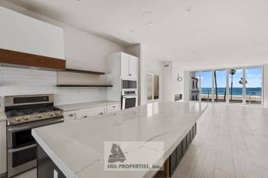 Main picture of 1116 Pacific Coast Hwy