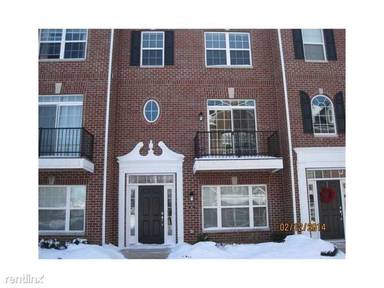 Main picture of 43 10th St NW