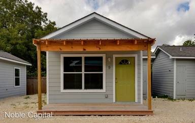 Main picture of 653 Delgado St