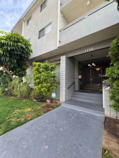 Main picture of 1150 N Normandie Ave