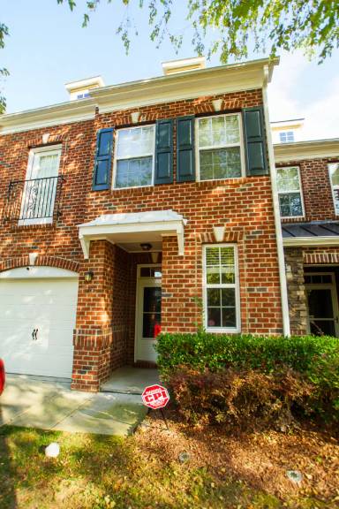 Main picture of 1219 Seattle Slew Ln