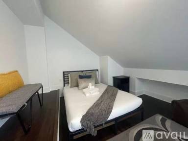 Main picture of 6511 Robertson Ave