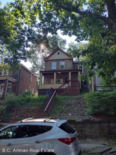Main picture of 106 Carrick Ave