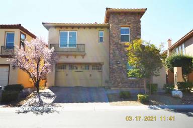 Main picture of 121 Crooked Putter Dr