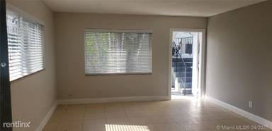 Main picture of 715 NE 2nd Ave