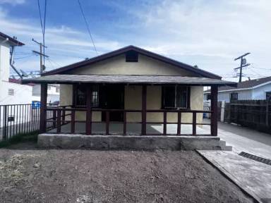 Main picture of 5850 Estrella Ave