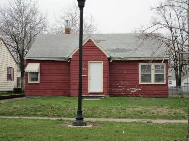 Main picture of 1720 Logan Ave