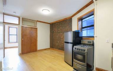 Main picture of 128 Macdougal St