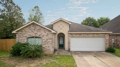 Main picture of 10327 English Manor Dr