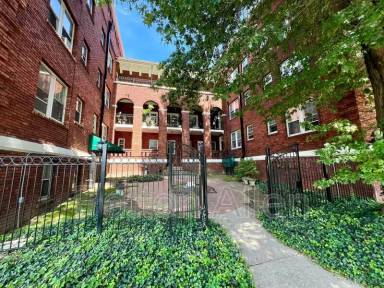 Main picture of 116 E Chestnut St