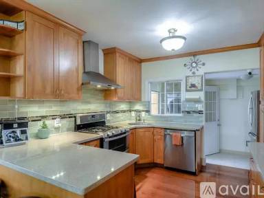 Main picture of 42 Bepler St