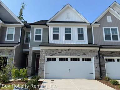 Main picture of 112 Orvis Dr