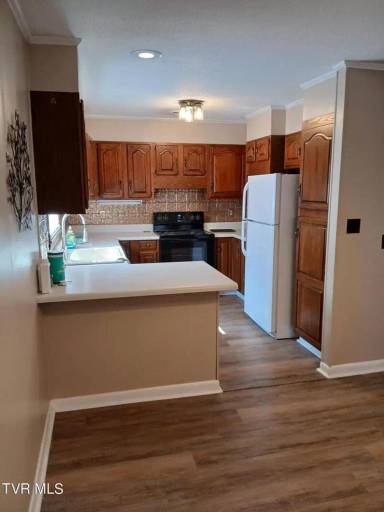 Main picture of 5129 Bluff City Hwy