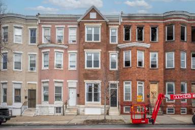 Main picture of 820 E North Ave