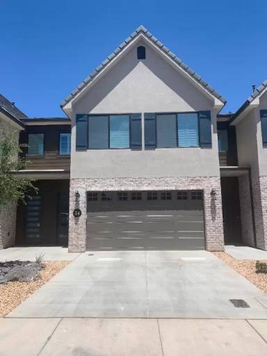 Main picture of 960 Heritage Dr