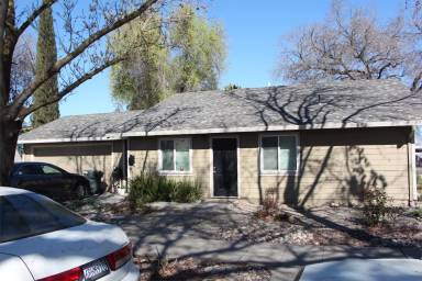 Main picture of 211 W Highland Ave