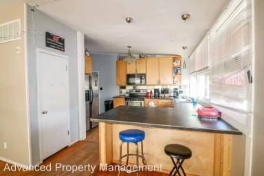 Main picture of 825 Harris Ave