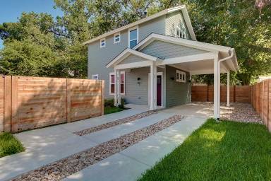 Main picture of 2813 Castro St