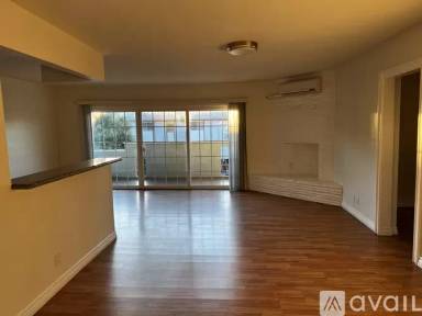 Main picture of 350 S Hobart Blvd