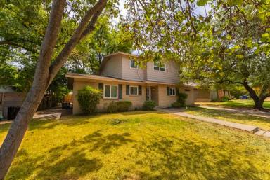 Main picture of 1307 Berkshire Dr