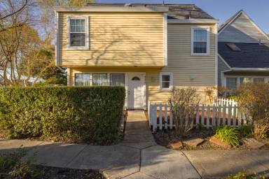 Main picture of 8294 Windmill Farms Dr