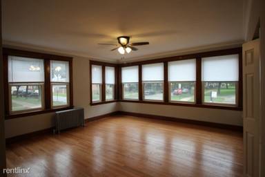 Main picture of 2651 N Harding Ave