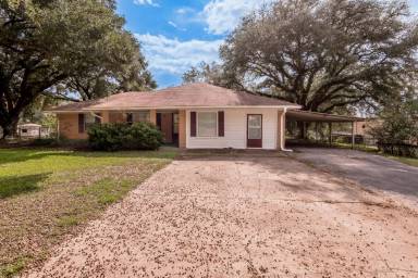 Main picture of 1576 Old Woodville Rd