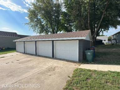 Main picture of 1013 3rd Ave