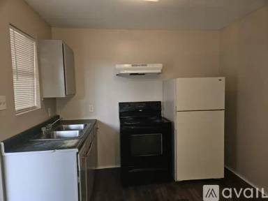 Main picture of 204 E Dullnig Ct