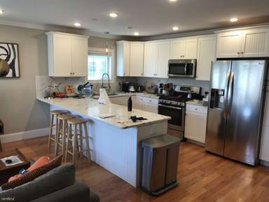 Main picture of 116 Holland St