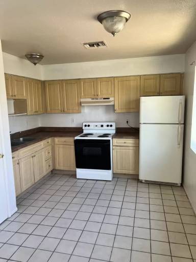 Main picture of 1513 N Riverview Blvd