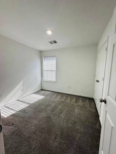 Main picture of 6946 Paris St