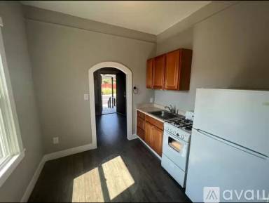 Main picture of 1245 Broadway St