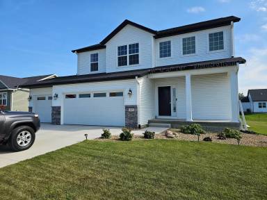 Main picture of 327 Meadows Field Dr NE
