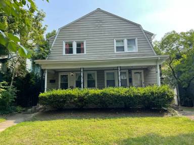 Main picture of 35 W Como Ave