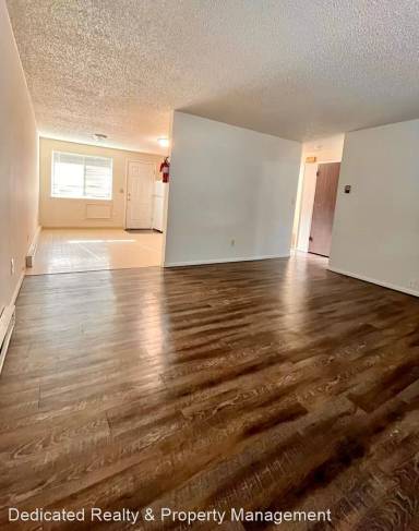 Main picture of 36 W Prasch Ave