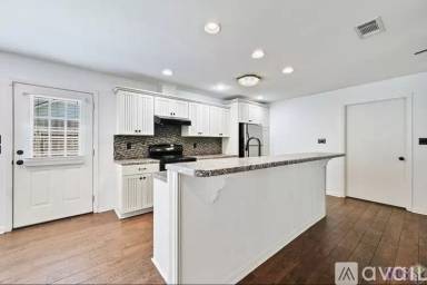 Main picture of 4923 Newell St