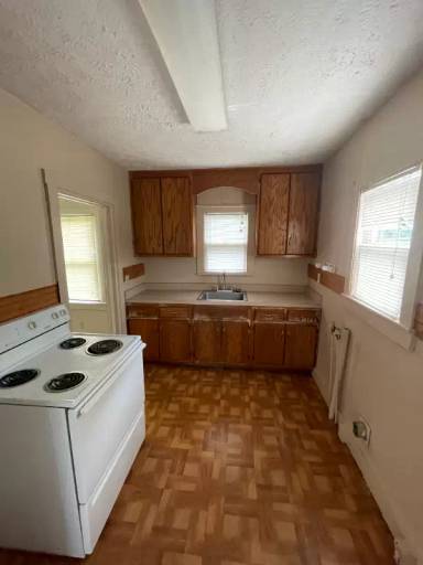 Main picture of 421 N State St