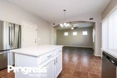 Main picture of 7010 S 41st Dr