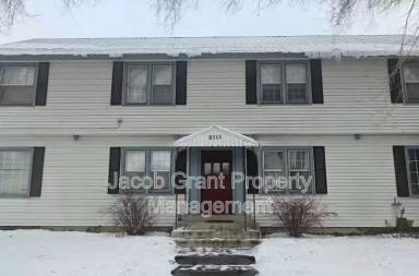 Main picture of 1020 Lake Ave