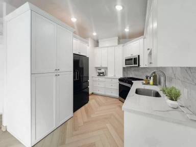 Main picture of 7796 Madrilena Way