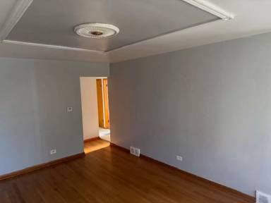 Main picture of 9855 S California Ave