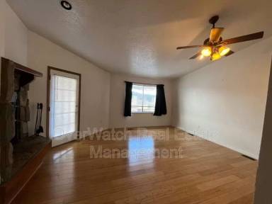 Main picture of 8000 Queen Victoria Dr