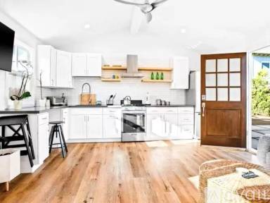 Main picture of 3218 W 27th St