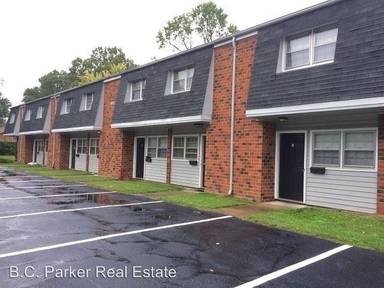 Main picture of Lakecrest Apartments