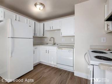 Main picture of 3218 Edgewood Dr