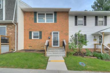 Main picture of 303 Fairfax Rd