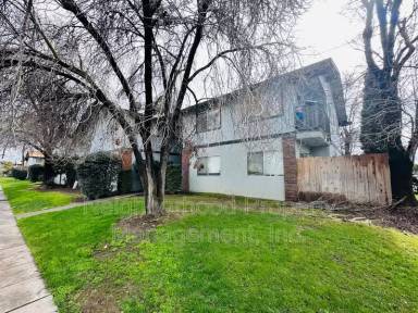 Main picture of 2053 W Shields Ave