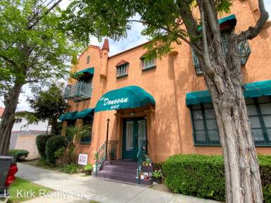 Main picture of 658 Temple Ave