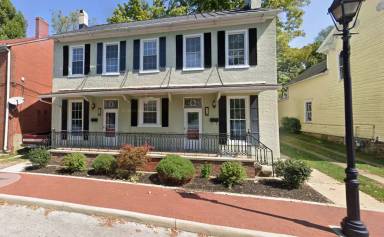 Main picture of 216 N Front St